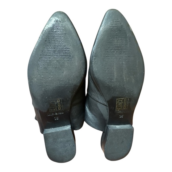 Free People Sienna Ruffle Slip On Black Leather Pointed Toe Mules Shoes 38 EU - Picture 6 of 11